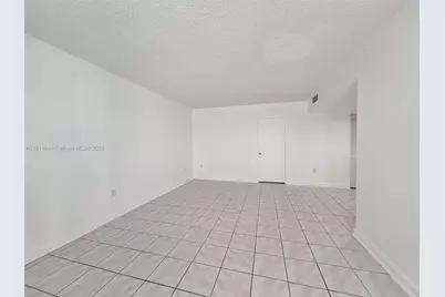 2011 Bay Dr #3, Miami Beach, FL 33141 - Photo 5