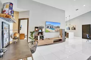 1260 S 13th Ave, Hollywood, FL 33019 - Photo 1