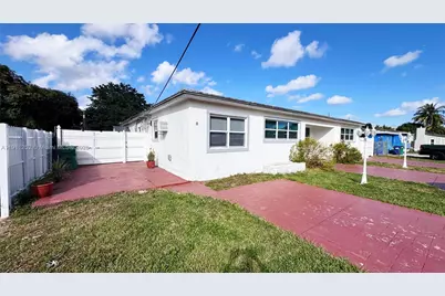 165 NE 162nd St #B, Miami, FL 33162 - Photo 1