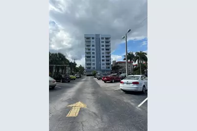 3113 S Ocean Dr #404, Hallandale Beach, FL 33009 - Photo 1