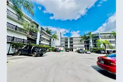 1021 Mockingbird Ln #215, Plantation, FL 33324 - Photo 1