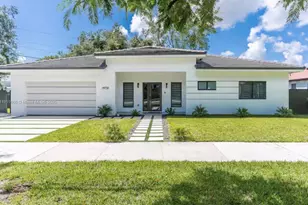9958 SW 216th St, Cutler Bay, FL 33190 - Photo 1