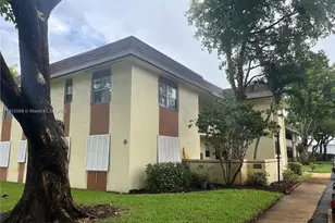 5525 N Lakewood Cir N, Margate, FL 33063 - Photo 1