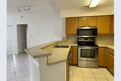 2445 SW 18th Ter #114, Fort Lauderdale, FL 33315 - Photo 1