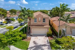 1095 NE 39th Ave, Homestead, FL 33033 - Photo 1