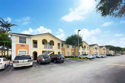 1658 SE 28th Ct #200, Homestead, FL 33035 - Photo 1
