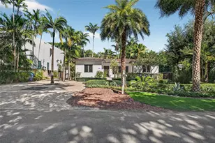 465 NE 52nd St, Miami, FL 33137 - Photo 1