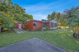 1798 SW 4th St, Homestead, FL 33030 - Photo 1