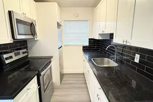 405 SE 23rd Ave, Boynton Beach, FL 33435 - Photo 1