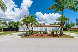 10113 SW 140th St, Miami, FL 33176 - Photo 1