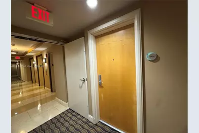 244 Biscayne Blvd #904, Miami, FL 33132 - Photo 1