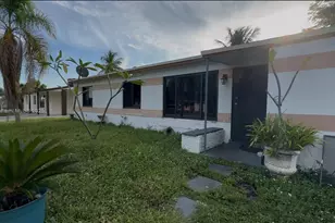 2401 SW 50th Terrace, Fort Lauderdale, FL 33317 - Photo 1