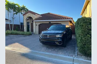 9816 NW 10th Ter, Miami, FL 33172 - Photo 1