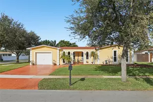 10941 NW 18th St, Pembroke Pines, FL 33026 - Photo 1
