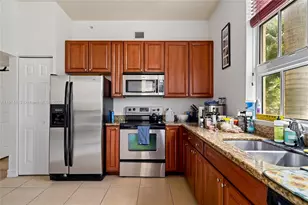 3001 NE 185th St, Aventura, FL 33180 - Photo 1