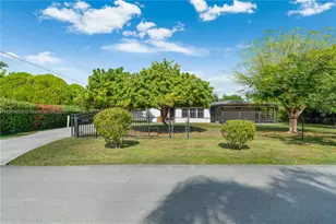 10621 SW 111th St, Miami, FL 33176 - Photo 1