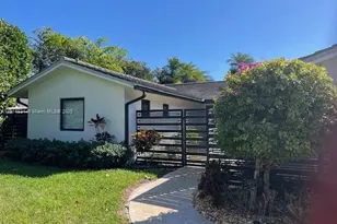 2606 N Riverside Dr, Pompano Beach, FL 33062 - Photo 1