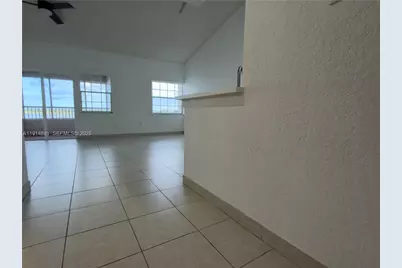 2803 N Oakland Forest Dr #304, Oakland Park, FL 33309 - Photo 1