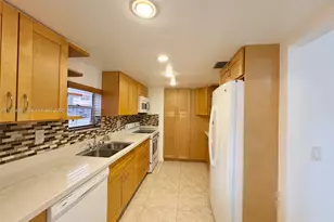 6568 SW 41st Pl, Davie, FL 33314 - Photo 1