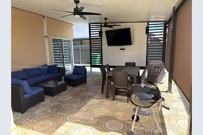 733 SW 99th Ct Cir, Miami, FL 33174 - Photo 1