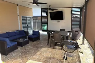733 SW 99th Ct Circle, Miami, FL 33174 - Photo 1