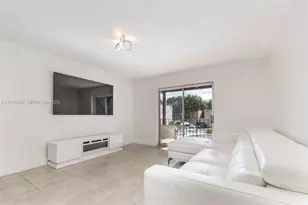 10748 N Kendall Dr, Miami, FL 33176 - Photo 1
