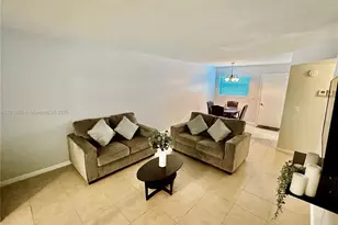 2213 NE 1st Ct, Boynton Beach, FL 33435 - Photo 1