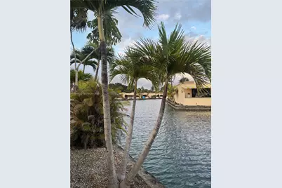 7000 Crown Gate Ct #7000, Miami Lakes, FL 33014 - Photo 1