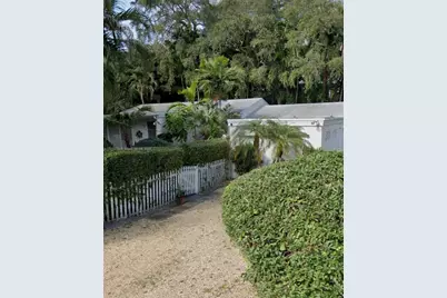 4215 Justison Ct, Miami, FL 33133 - Photo 1