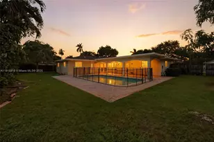 7240 NW 7th St, Plantation, FL 33317 - Photo 1