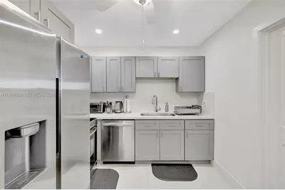 1504 SW 6th Ave #1504, Fort Lauderdale, FL 33315 - Photo 1