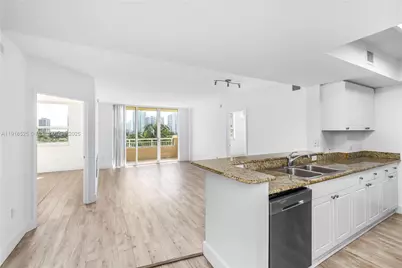 19501 W Country Club Dr #515, Aventura, FL 33180 - Photo 1