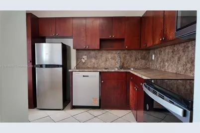 18900 NE 3rd Ct #528-5, Miami, FL 33179 - Photo 1