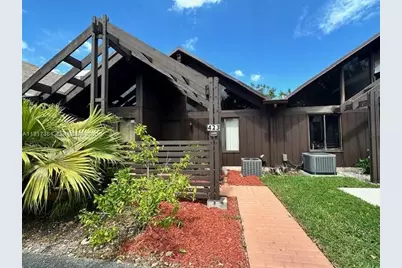 423 N University Dr #4-13, Plantation, FL 33324 - Photo 1