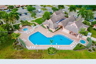 20886 NW 2nd St #20886, Pembroke Pines, FL 33029 - Photo 1