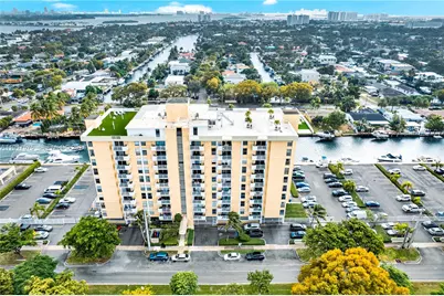 2020 NE 135th St #805, North Miami, FL 33181 - Photo 1