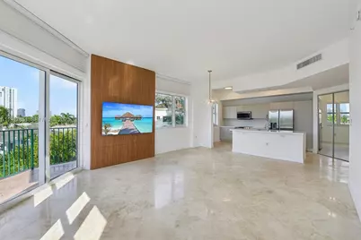 19900 E Country Club Dr #402, Aventura, FL 33180 - Photo 1