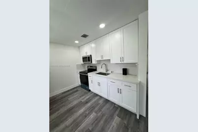 5611 SW 38th St, Davie, FL 33314 - Photo 1