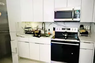 728 NW 171X, Miami Gardens, FL 33169 - Photo 1