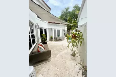 3070 Allamanda St #J, Miami, FL 33133 - Photo 1
