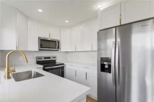 6225 NW 171st St, Hialeah, FL 33015 - Photo 1