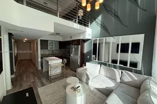 41 SE 5th St, Miami, FL 33131 - Photo 1