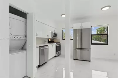 8010 Crespi Blvd #4, Miami Beach, FL 33141 - Photo 1