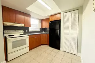 101 NE 41st St, Oakland Park, FL 33334 - Photo 1