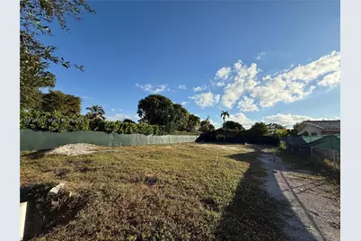 2121 SW 66th Ave, West Miami, FL 33155 - Photo 1