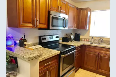 2521 Pierce St #1, Hollywood, FL 33020 - Photo 1