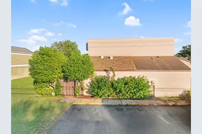 12393 NW 12th Ct, Pembroke Pines, FL 33026 - Photo 1