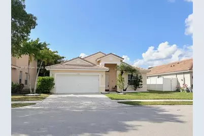 1520 SW 193rd Ave #1520, Pembroke Pines, FL 33029 - Photo 1