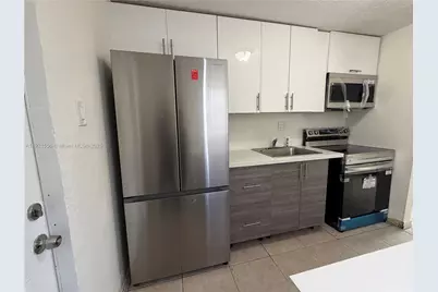 360 NE 174th St #2, North Miami Beach, FL 33162 - Photo 1