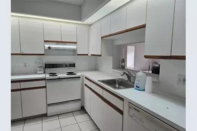 1000 SW 128th Ter #410V, Pembroke Pines, FL 33027 - Photo 1